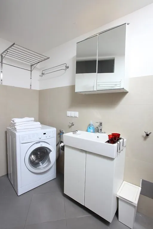 Hoheschule Apartment Courbette Wiedeń