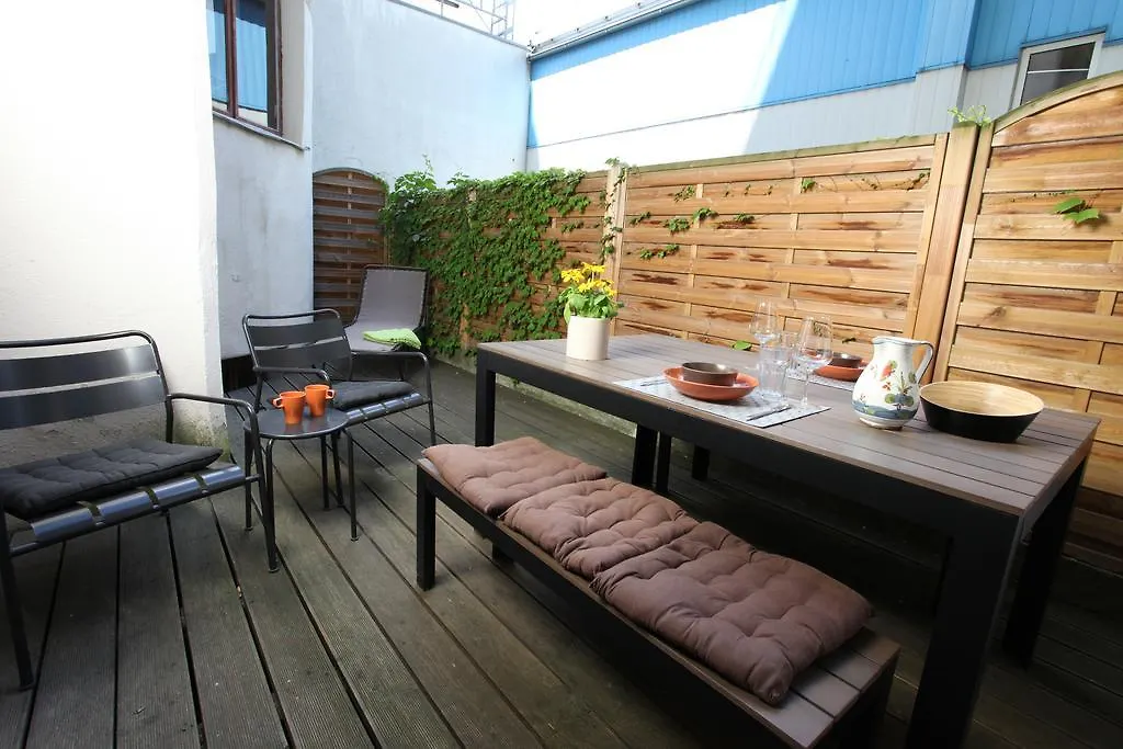 Hoheschule Apartment Courbette Wiedeń