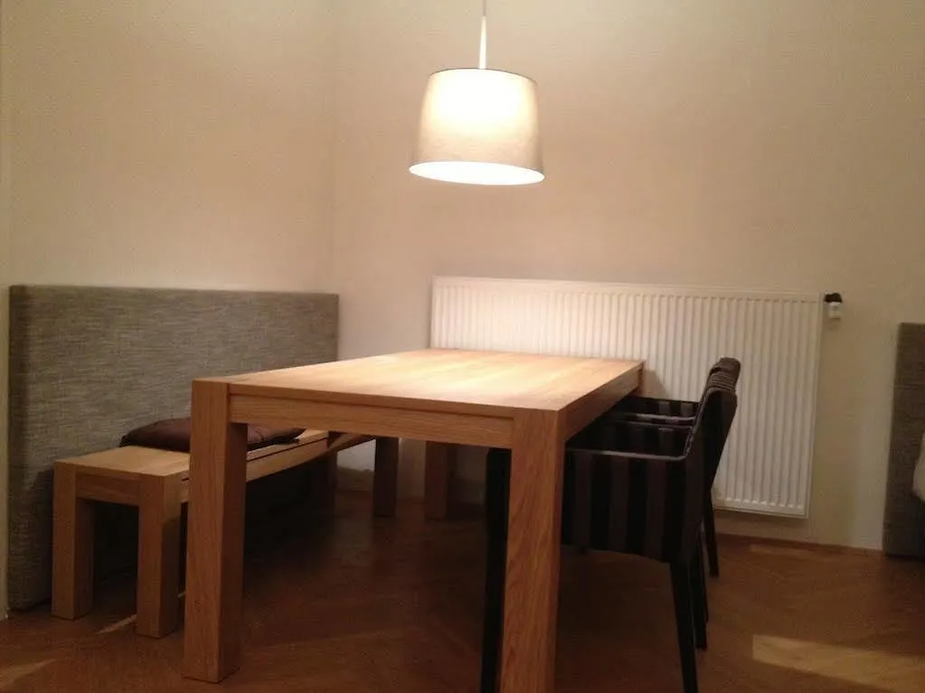 Hoheschule Apartment Courbette Wiedeń