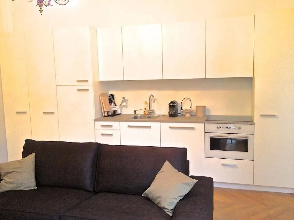 Hoheschule Apartment Courbette Wiedeń