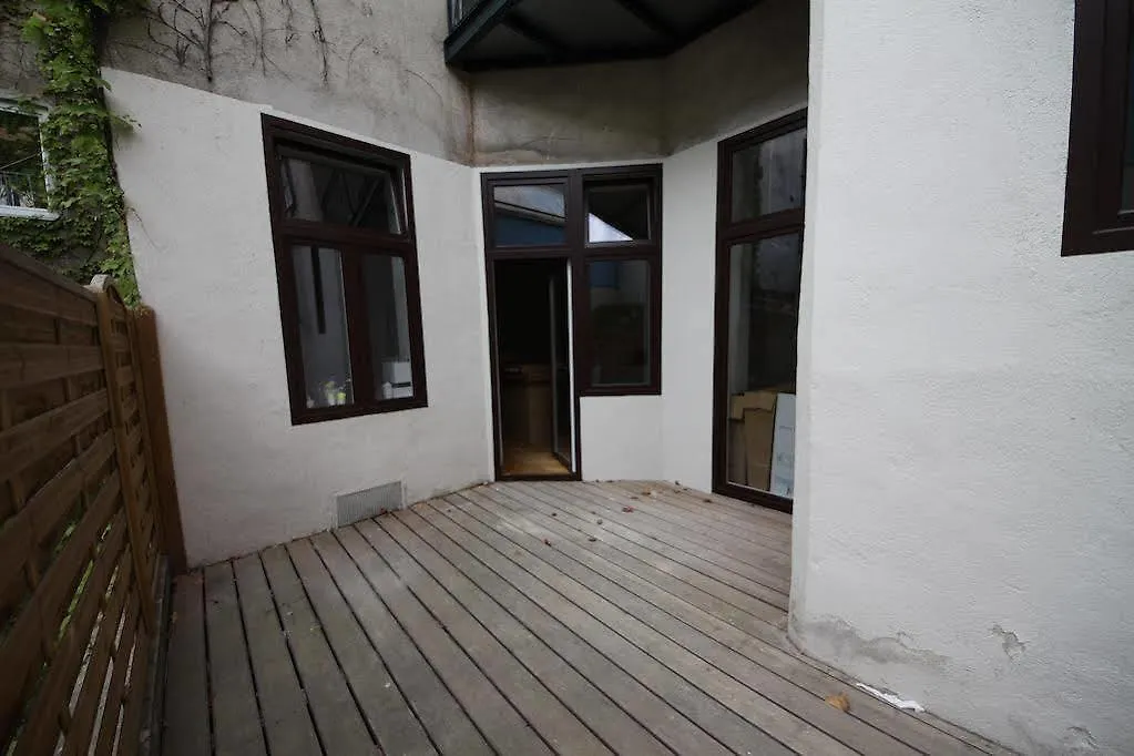 Hoheschule Apartment Courbette Wiedeń
